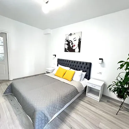 Osapart Nice Apartment In A Complex Great Britain Lviv Dış mekan fotoğraf