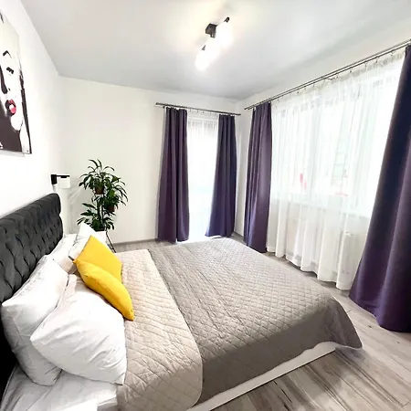 Osapart Nice Apartment In A Complex Great Britain Lviv Dış mekan fotoğraf